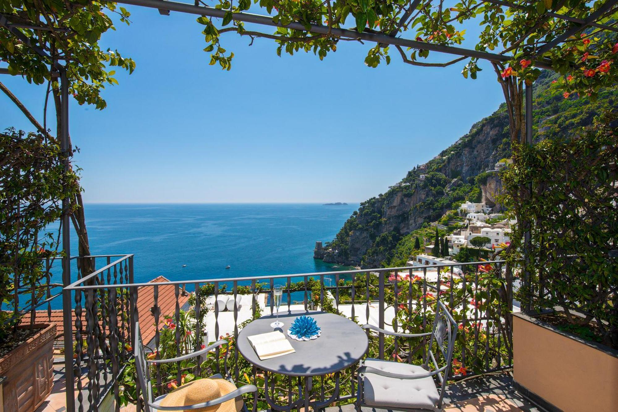 Superior Double Room with Balcony and Sea View